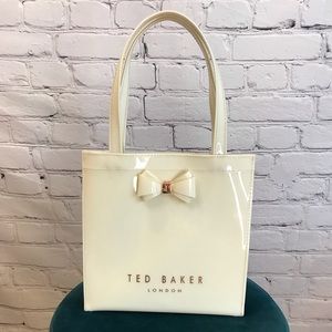 Ted Baker Aracon Plain Bow Ivory Small Icon Bag